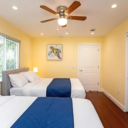 First-Class 5Br Villa In Hollywood Lakes